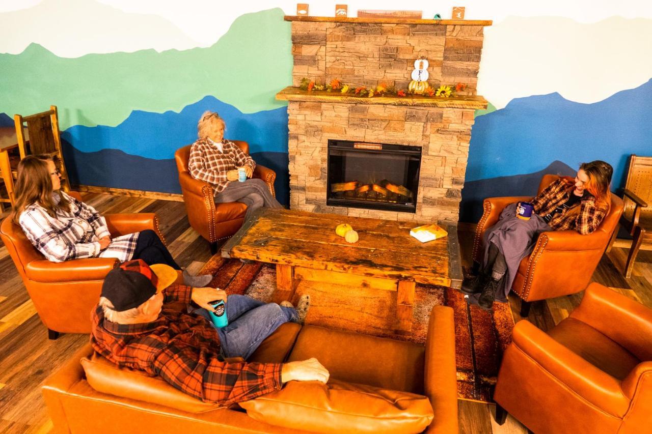 Pintler'S Portal Hostel Анаконда Екстериор снимка
