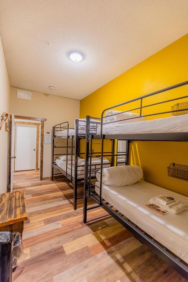 Pintler'S Portal Hostel Анаконда Екстериор снимка