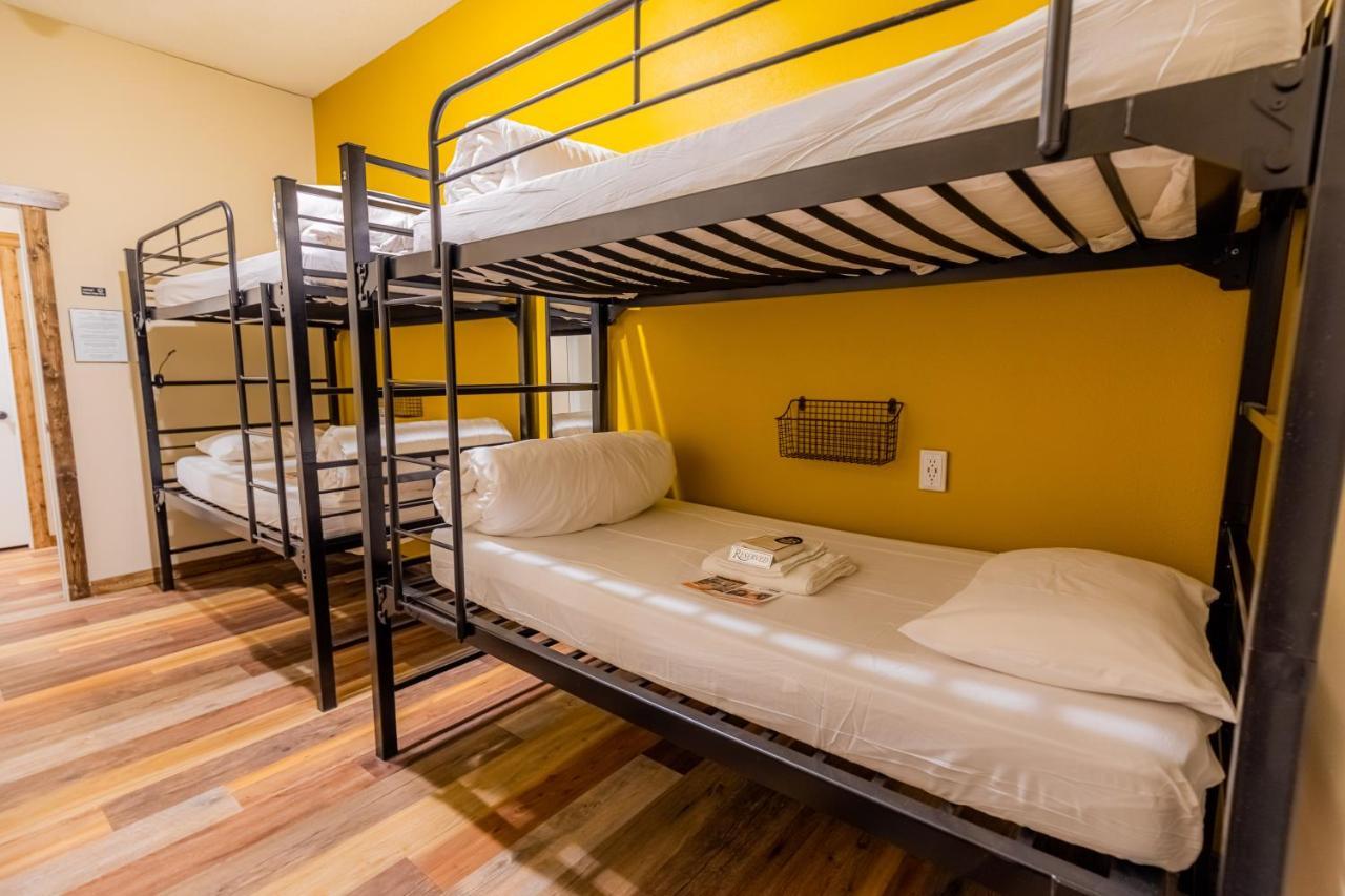 Pintler'S Portal Hostel Анаконда Екстериор снимка