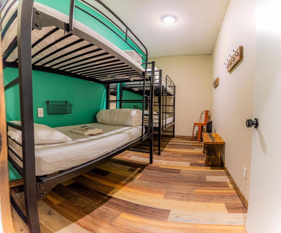 Pintler'S Portal Hostel Анаконда Екстериор снимка